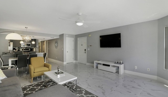 Completely Renovated 3/2 Close to Disney parks