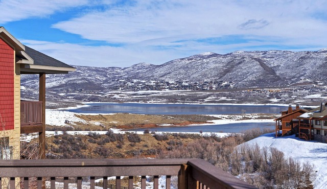 *Complimentary Shuttle Service* Luxury Townhome! Forever Views! Winter specials!
