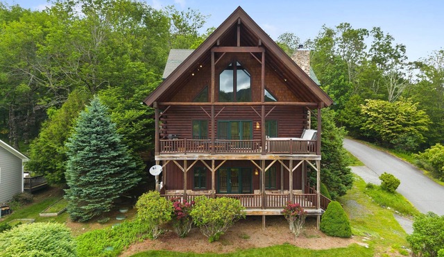 Comptime - located in Seven Devils, Hot Tub, Pool Table, great views!