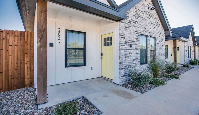 Concho Comfort is a new 2-bedroom, 2-bath house with AC in enchanting San Angelo