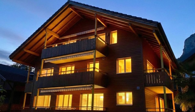 Concierge, Lake Thun/Alps Scenic Views by SwissHut