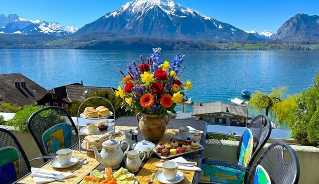 Concierge, Lake Thun/Alps Scenic Views by SwissHut