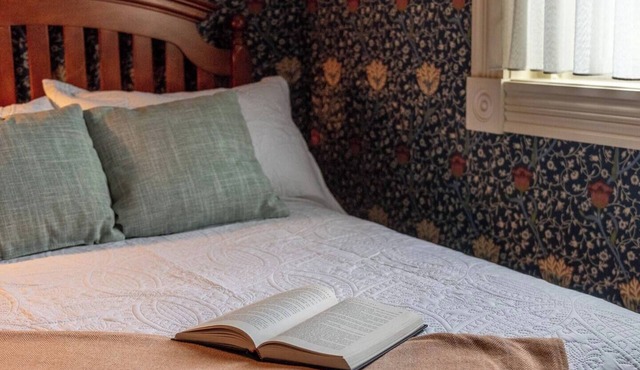 Concord Coach - Big Tree Innnn