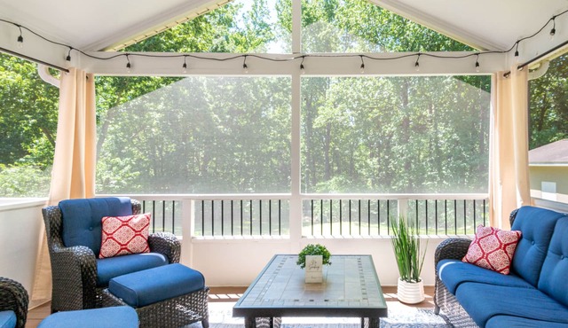 Concord Haven - Screened Porch Private Getaway