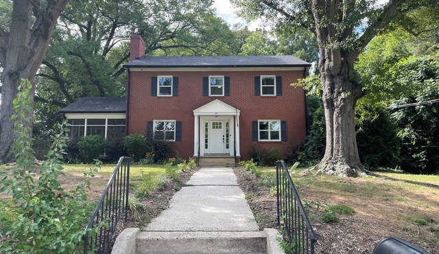 Concord Private Guest Suite - 5 Mins to Atrium & Downtown