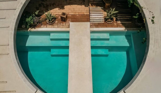 Condé Nast Top 35 Rental w/Stunning Private Pool, Starlink