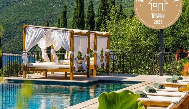 Condé Nast Traveler Approved: Luxury Villa with Infinity Pool & Beach