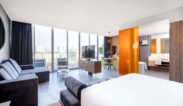 Condesa Balcony Suite | Close to Parque México | Pets Are Allowed, Onsite Spa