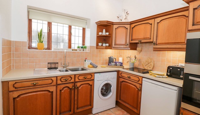 CONDICOTE COTTAGE, family friendly in Clifford Chambers