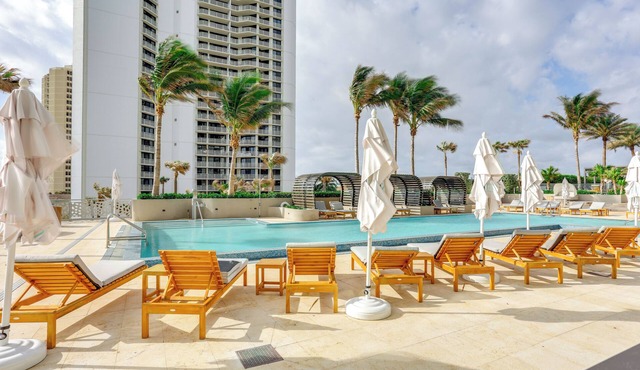 Condo at Amrit Ocean Resort w/Panoramic Views