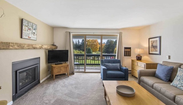 Condo at Stowe`s Toll House | Ski-in/Ski-out!