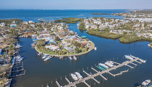 Condo at the Bay with Resort-Style Amenities, Pool, Tiki Bar