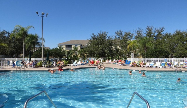 Condo At Windsor Palm Resort, 6 miles to Disney,Free Wi-Fi, Baby gears. Sleep 6.