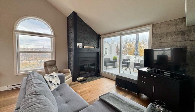 Condo Azürea - A 5-minute walk from Plage des Cantons/Lac Memphrémagog