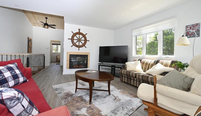 Condo Bord de fleuve Piscine - Les Voitures d'Eau