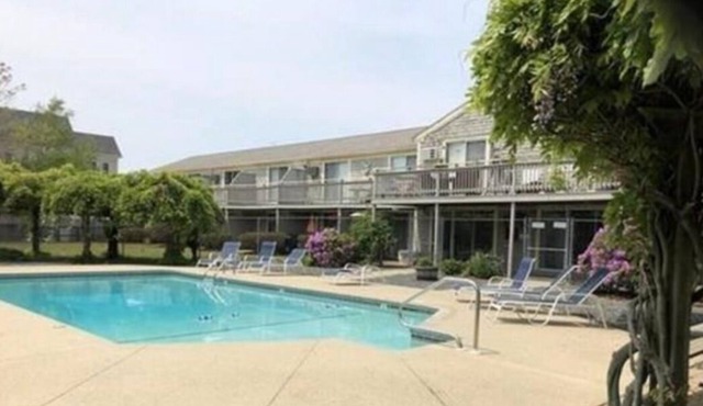 Condo close to the beach and across the street from the marina.