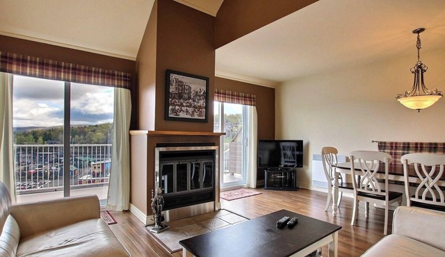 Condo for rent in Bromont on the slopes!