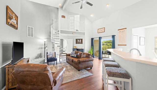 Condo in Lakefront Resort with Pool! Ozarks Getaway