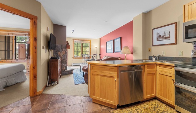 Condo in River Run w/Mountain Views, Short Walk to Gondola/Shops/Restaurants