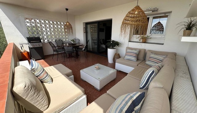 Condo in Roses · ★4.68