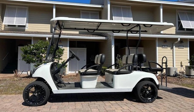 Condo in the Heart of Sandestin with Golf Cart