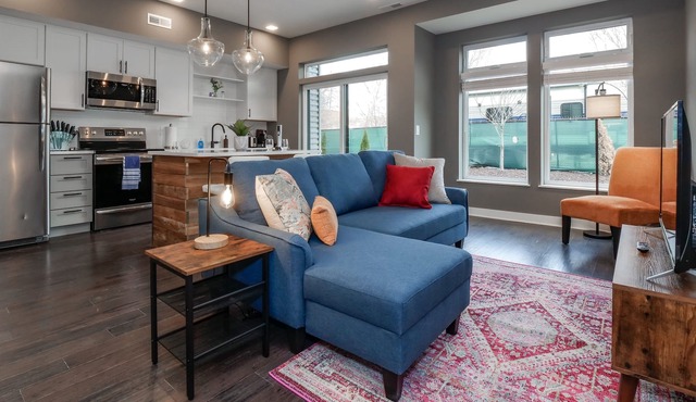 Condo Minutes from Downtown , Heart of Ohio City C6