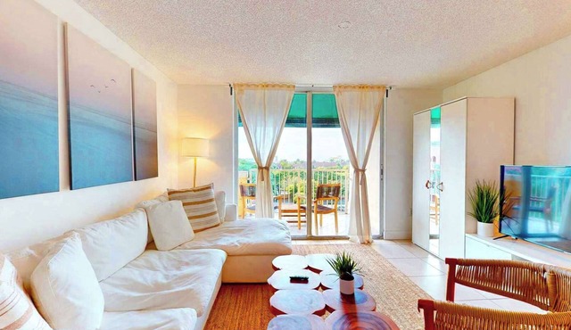 Condo Minutes from Ocean Drive & Miami Beach