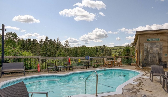 Condo Mont Tremblant 2 Bedrooms (Quiet paradise!)