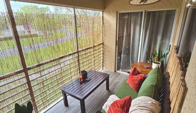 Condo near the beach with Free golf, Pickeball and gym access