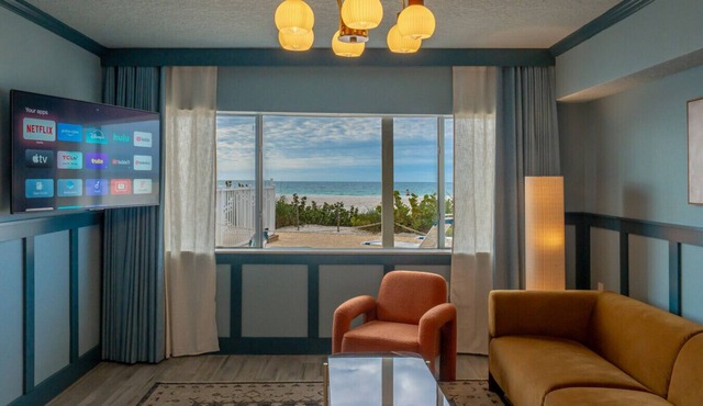 Condo On The Beach - Heated Pool - Self Check-in