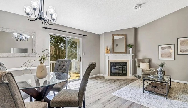 Condo, Prime Location, Near STL, Brentwood