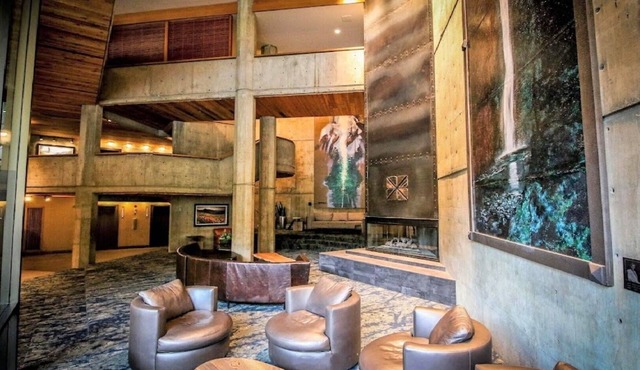 Condo RIGHT on the Snowbird Slopes