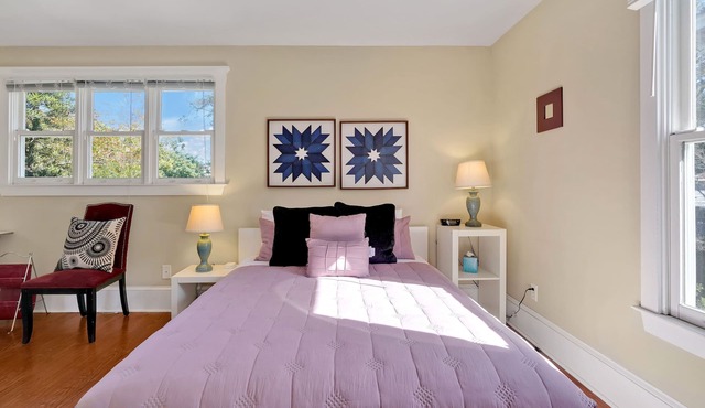 Condo Riviere Stay Downtown! Walk everywhere!