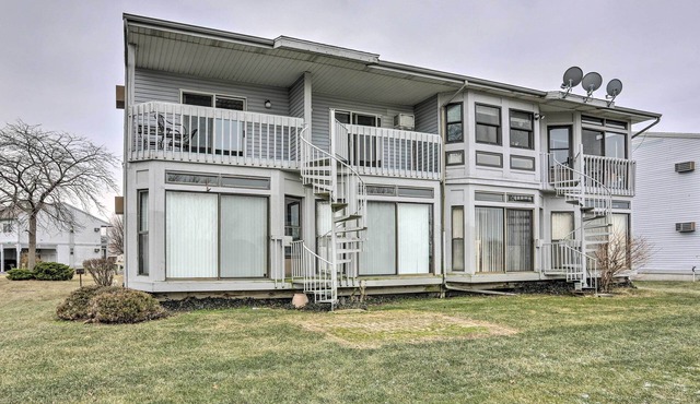 Condo w/Balcony, Dock & Access to Lake Erie