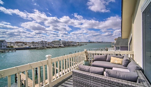 Condo w/Bay Views ~ 5 Mi to Atlantic City!