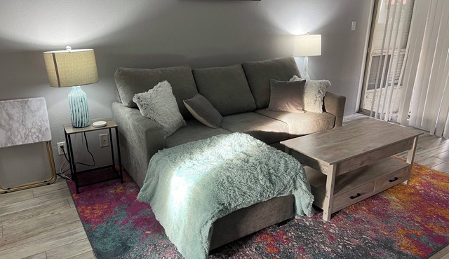 Condo w POOL/1bd1ba/sleeps4/Oldtown Scottsdale/pet friendly