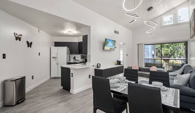 Condo w/Pool + Gym + Golf + Jacuzzi + Game Areas!