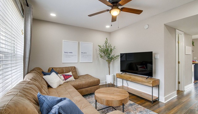 Condo w/Pool: Walk to University of Mississippi!