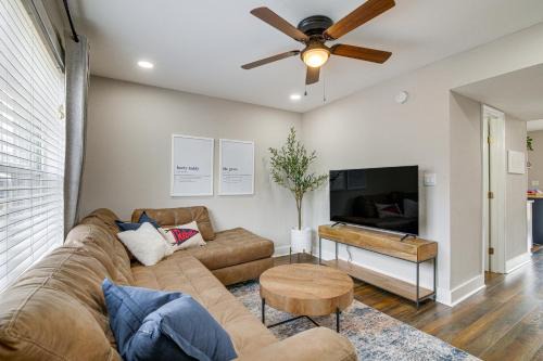 Condo w/Pool: Walk to University of Mississippi!