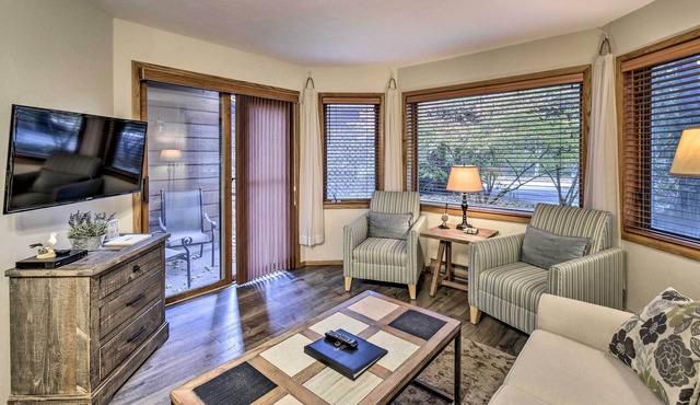 Condo w/ Resort Amenities - 1 Mile to Beach + Golf