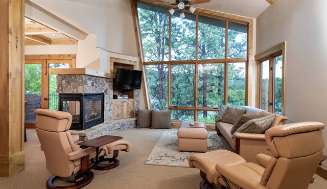 Condo w/stone fireplace, great views, A/C - Marina Cay Estates Luxury Condo