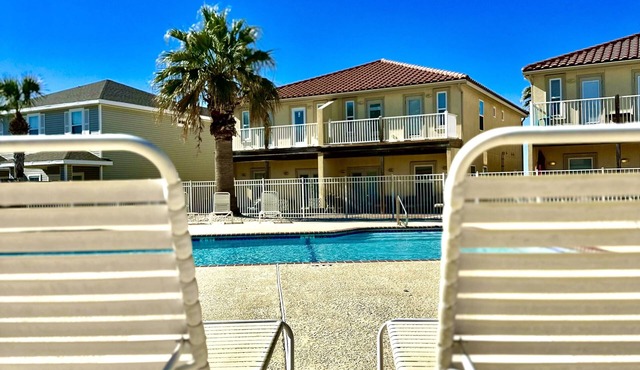 Condo with Patio, Waterview and Beautiful Sunset