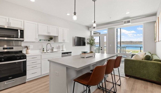 Condo with stunning views of Lake Pepin Unit 104