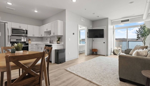Condo with stunning views of Lake Pepin - Unit 203