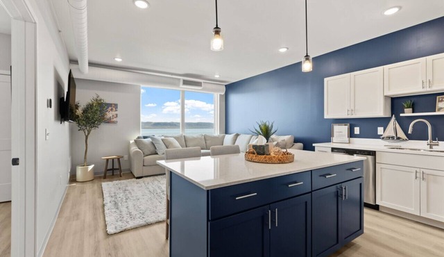 Condo with stunning views of Lake Pepin - Unit 202