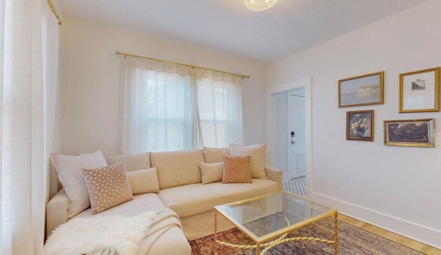 Condo with yard | Near downtown|Pet Friendly