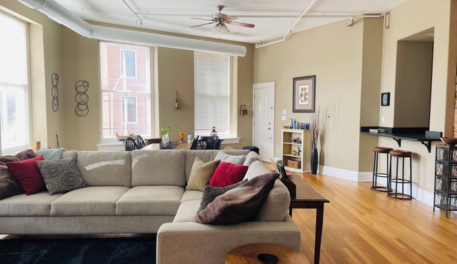 Conductor's Rest: Beautiful 2 Bedroom Loft in Historic Cambridge, Maryland