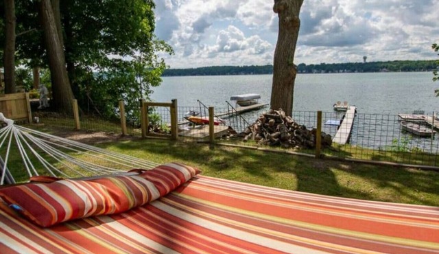 Conesus Lake Oasis with Pontoon boat you can rent