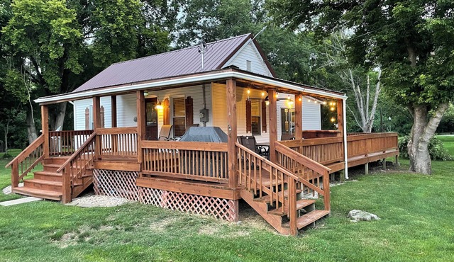 Confluence Cabin Grafton, IL