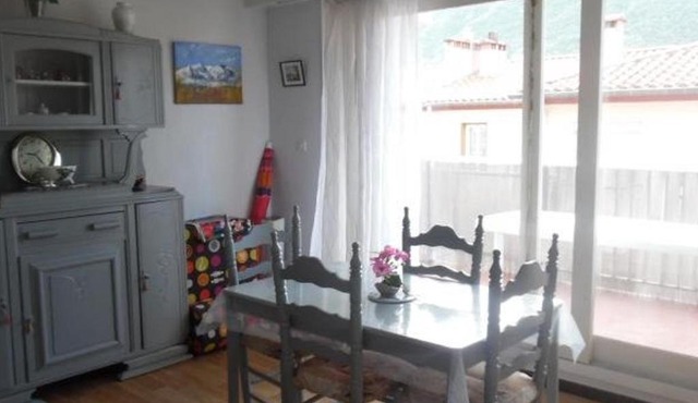 Confortable F2 avec terrasse et parking, proche des cures et du centre-ville d'Amélie-les-Bains - FR-1-703-111
